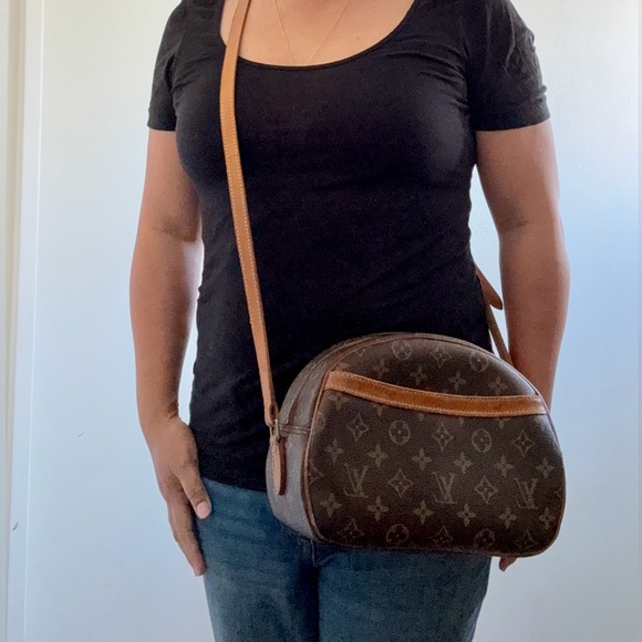 LOUIS VUITTON Monogram Blois Crossbody/Shoulder Bag - Picture 15 of 15